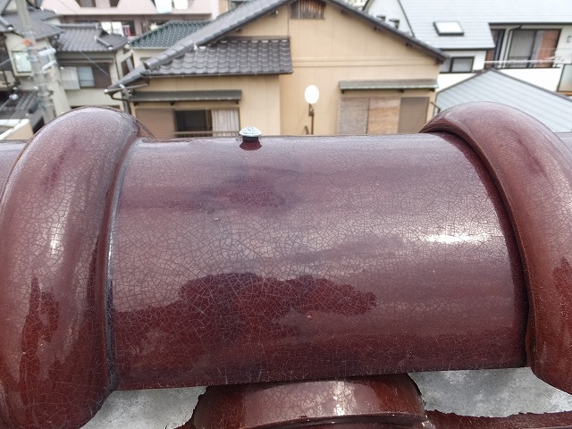 釘の浮きが生じた棟瓦